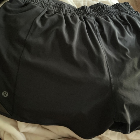 Lululemon shorts size 14 - Picture 4 of 5